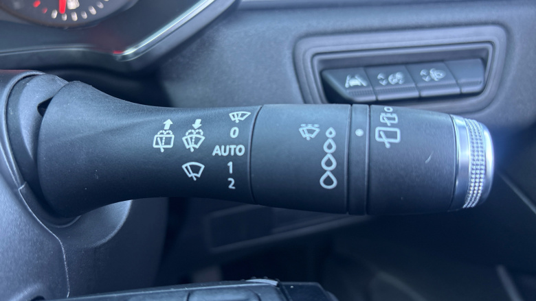 Renault Captur 1.3 TCE 130 Iconic 5dr Petrol Hatchback